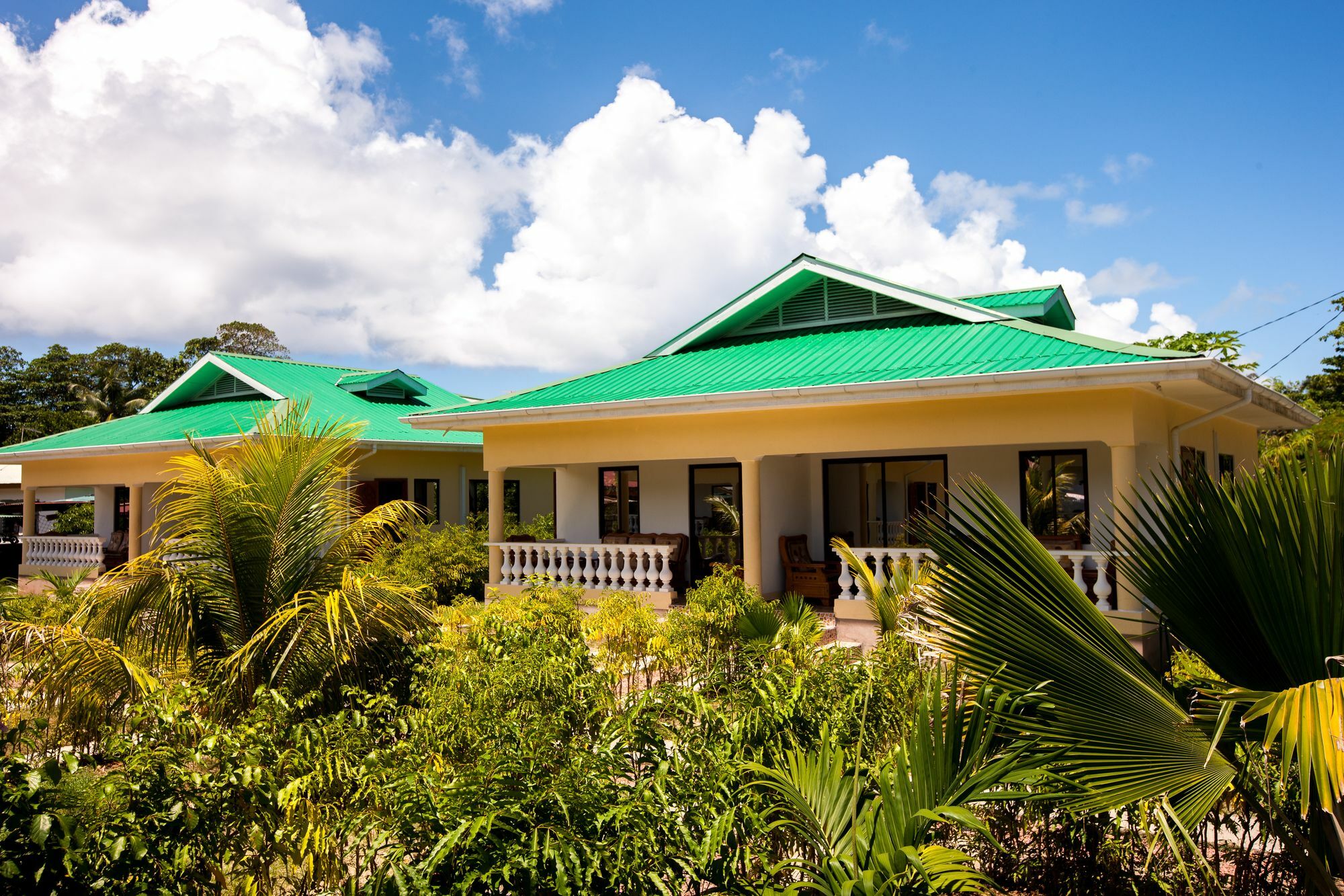 Orchid Self Catering Apartment La Digue Exterior photo